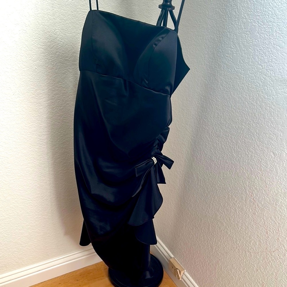 Elegant Black Evening Dress
